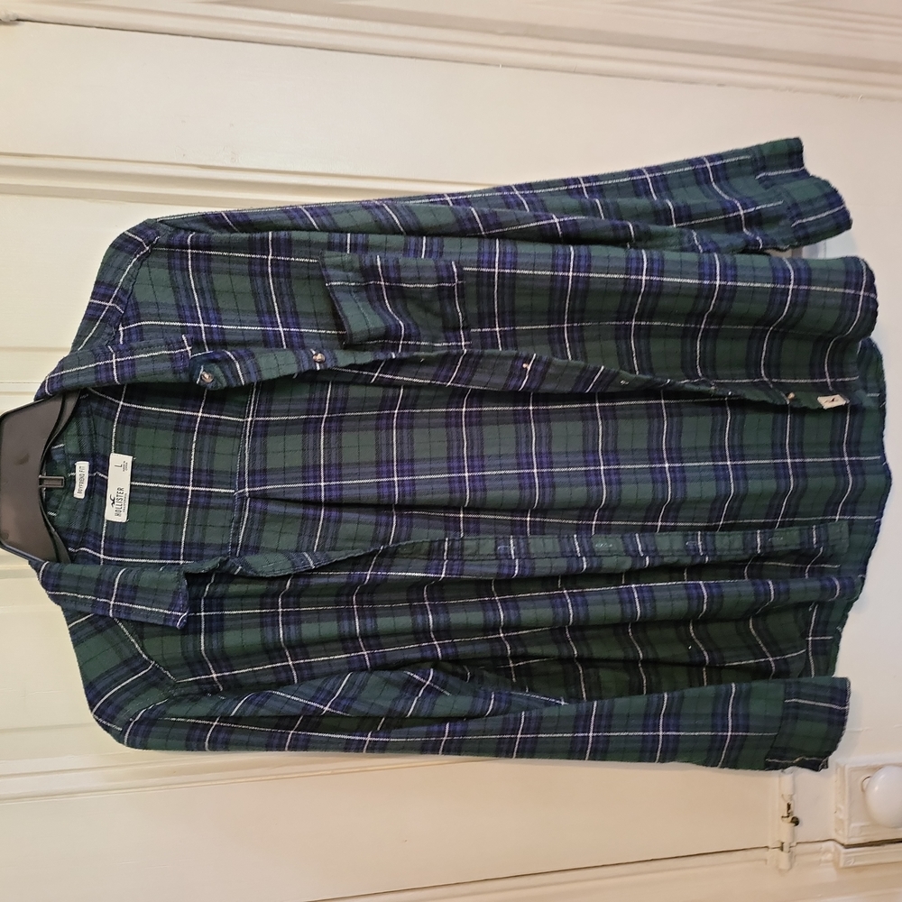 Hollister women’s size L flannel Boyfriend Fit